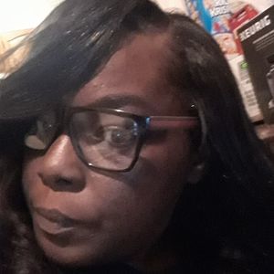 Meet your Posher, Ebony strong enough